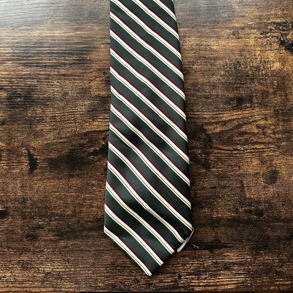 Givenchy Gentlemen Paris Vintage Silk Blend Green Diagonal Stripe Necktie